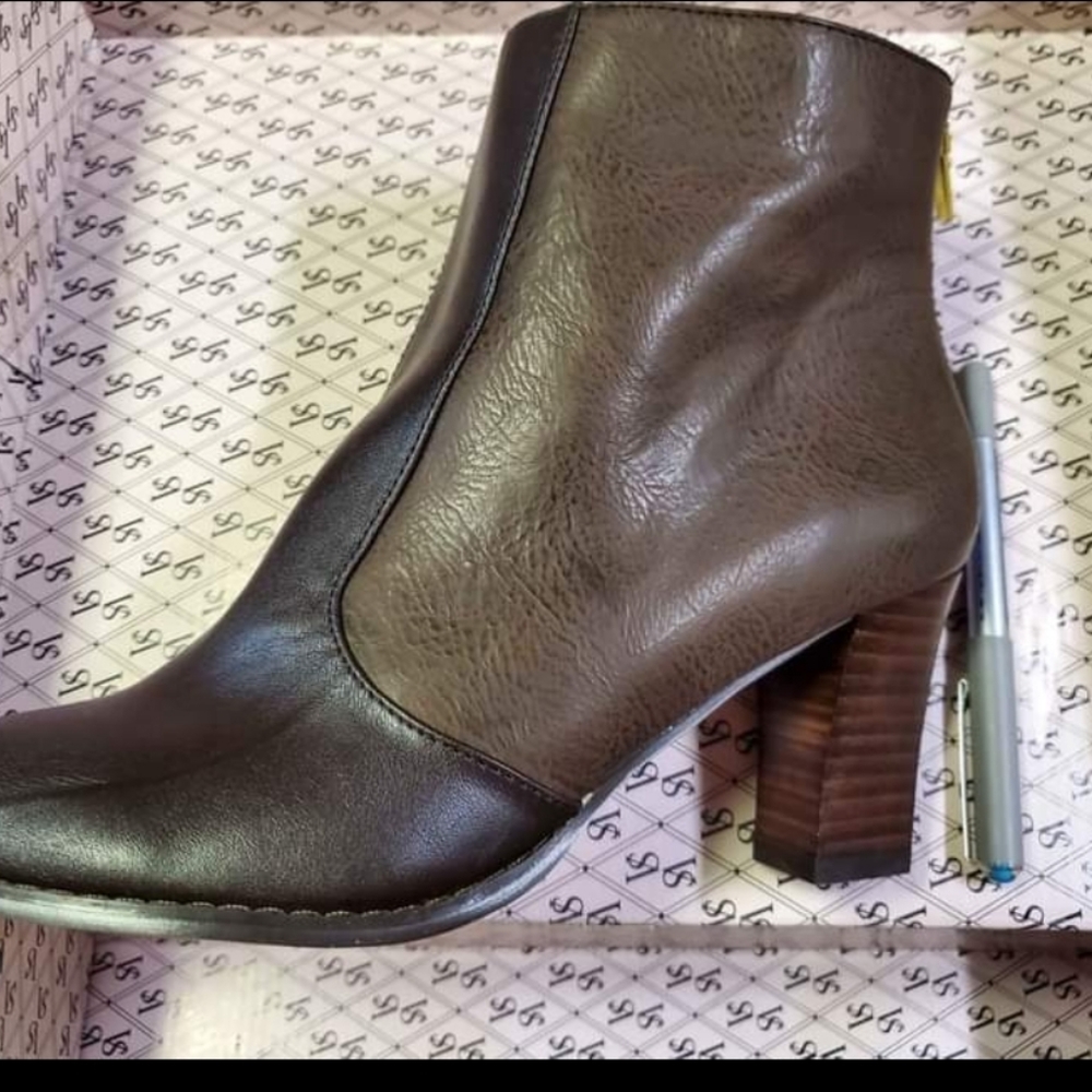 Victoria Secret Brown Ankle Booties